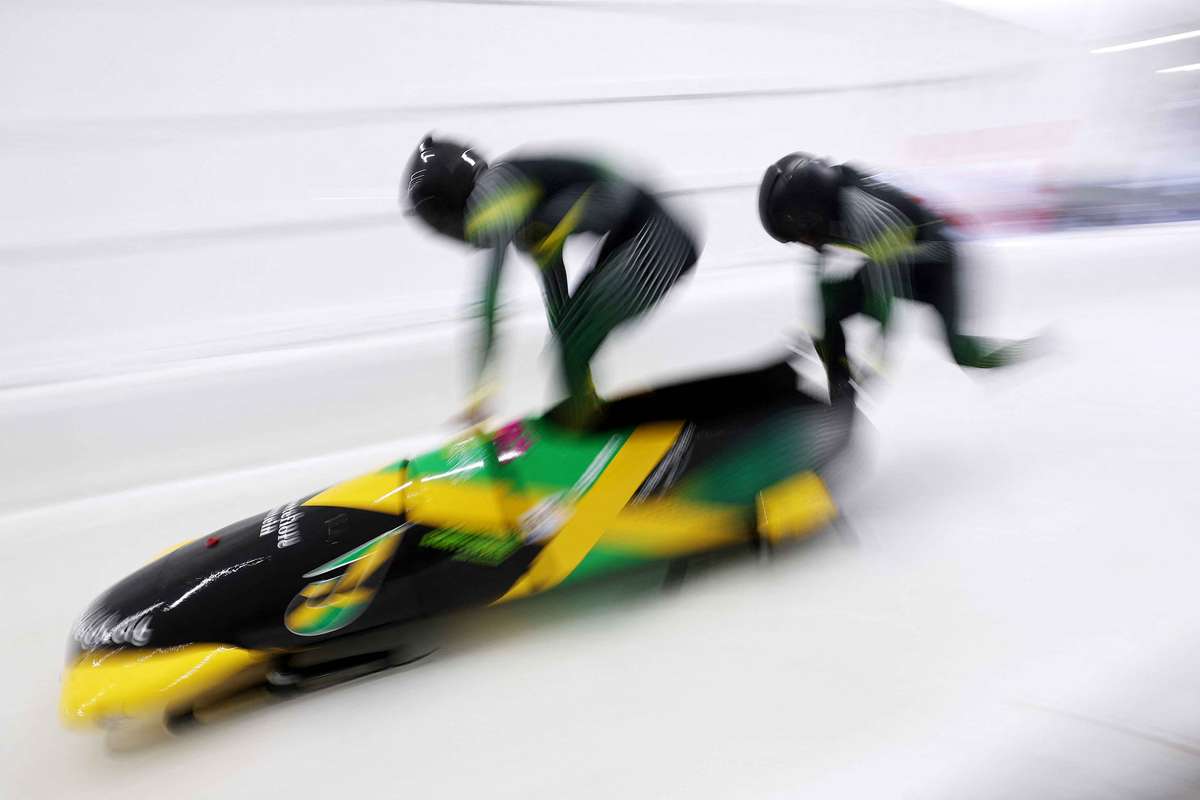 echipa de bob din jamaica legendara a reusit sa califice trei echipaje pentru jocurile olimpice din 2026