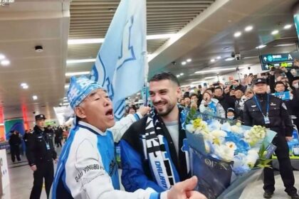 video regele roman nicolae stanciu primit ca o celebritate in china