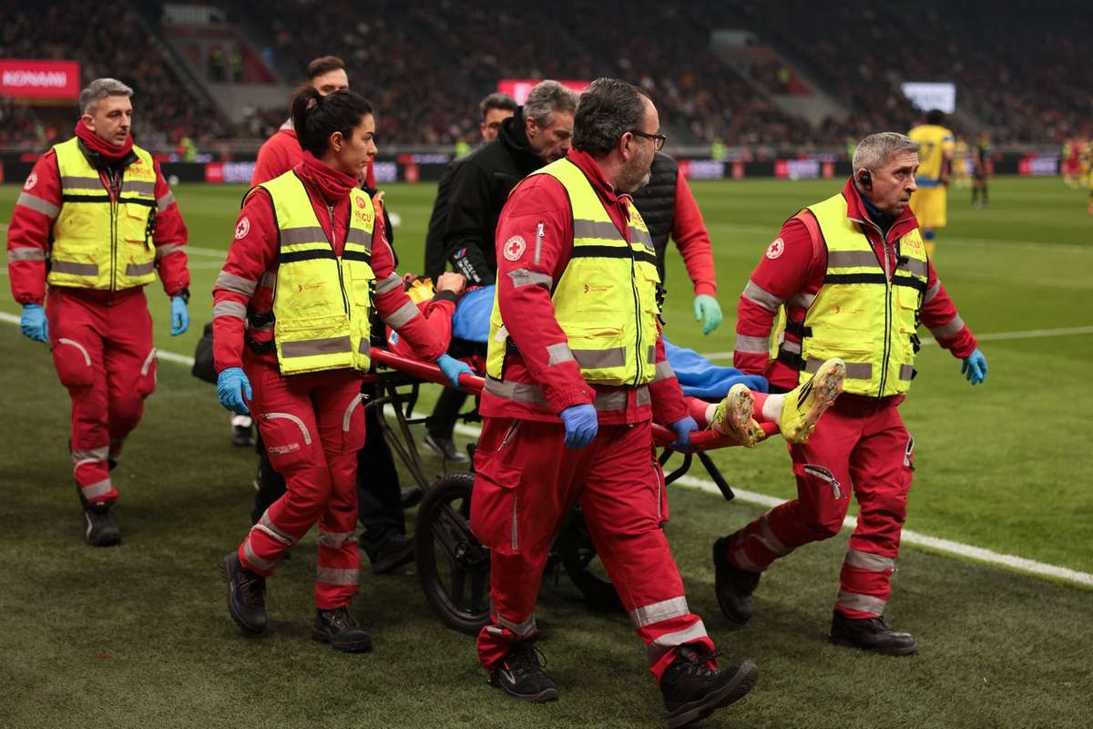 Accidentare grava pentru Loftus Cheek Ar putea lipsi luni intregi de pe teren
