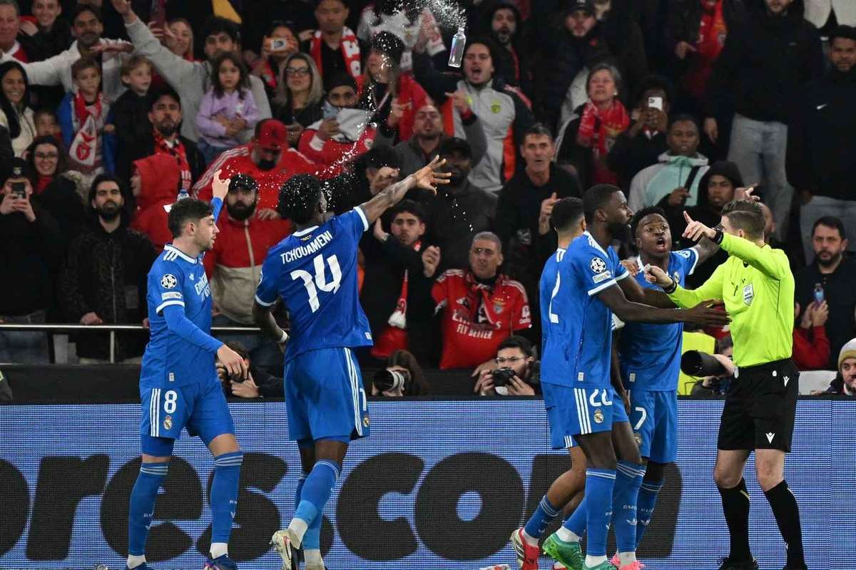 Benfica a initiat o ancheta in legatura cu doi suporteri care au facut gesturi rasiste catrea Vinicius