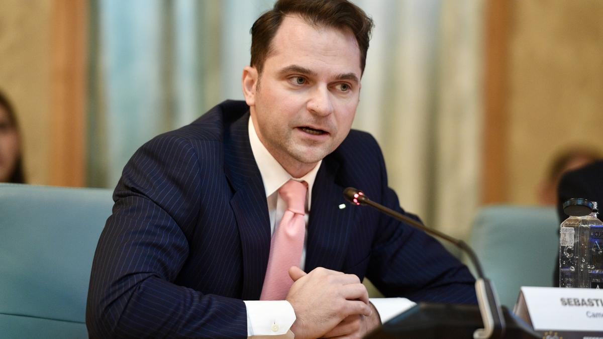 Burduja despre oamenii necorespunzatori din institutiile statului Semneaza pentru miliarde si sunt slab platiti