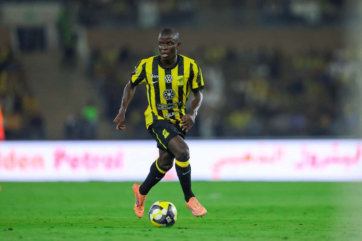 Finalul telenovelei Ngolo Kante a semnat oficial cu Fenerbahce