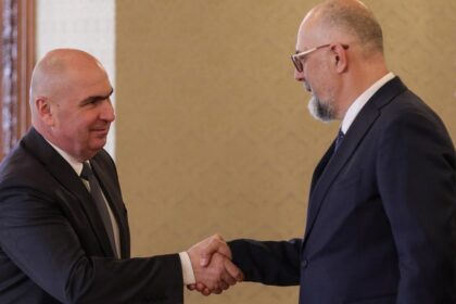Ilie Bolojan ii raspunde lui Kelemen Hunor care a cerut o reducere a impozitelor locale Cand iei o decizie
