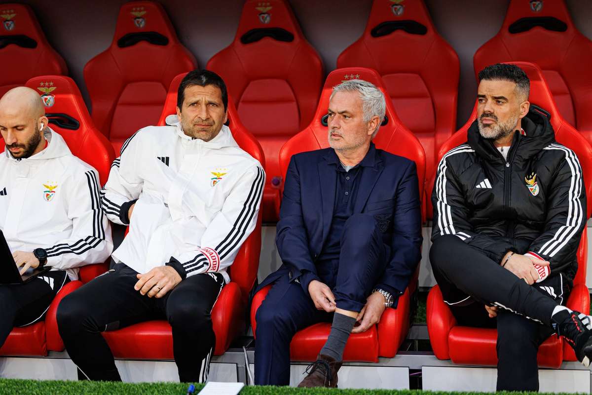 Intoarcerea lui Jose Mourinho pe Bernabeu umbrita de suspendare si de scandalul rasismului
