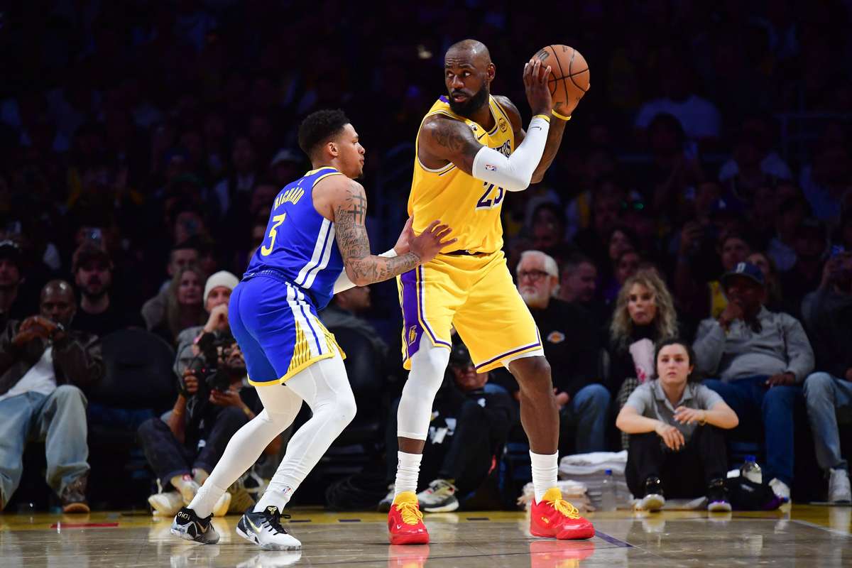 LeBron James desemnat jucatorul meciului pentru LA Lakers in victoria impotriva Golden State Warriors