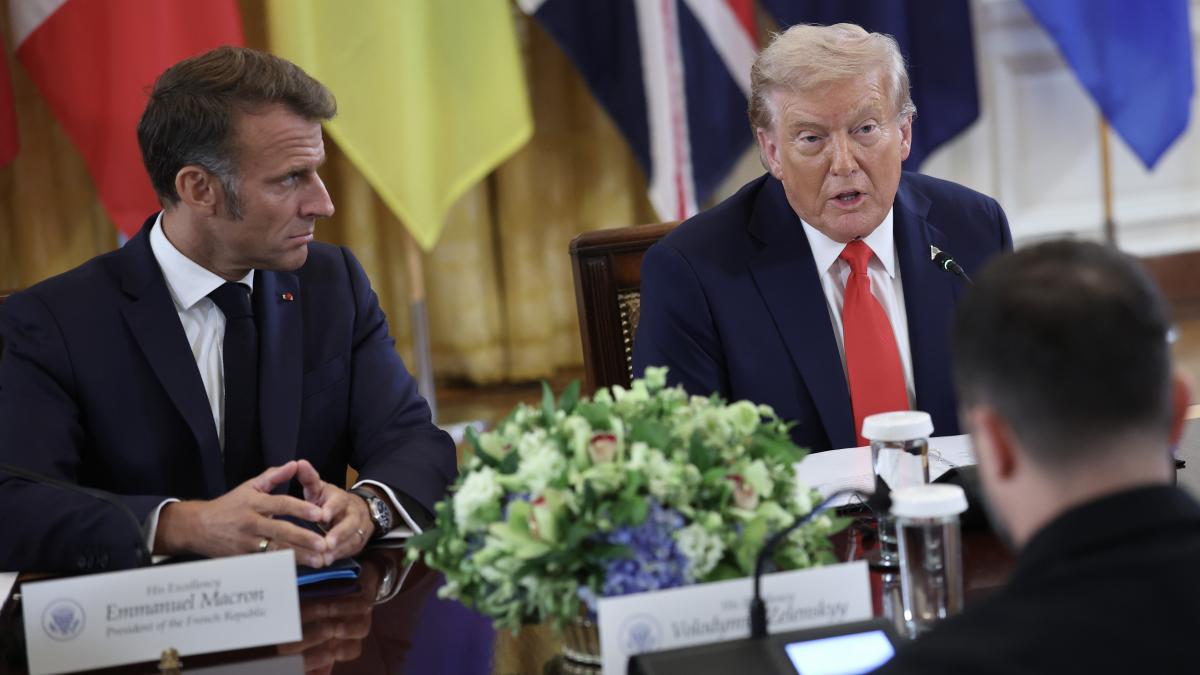 Macron avertizeaza Europa SUA planuiesc sa dezmembreze UE Strategia de a se supune in fata lui
