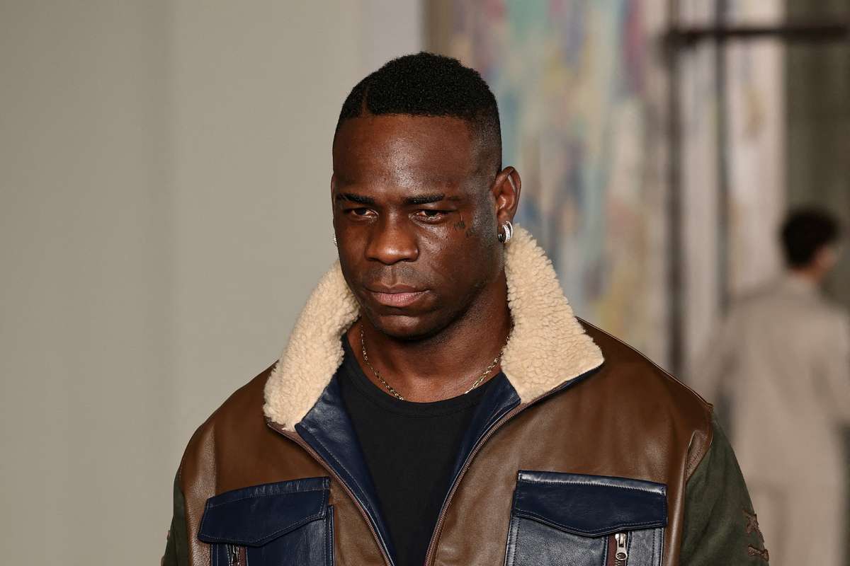 Mario Balotelli sustine ca a fost victima unor abuzuri rasiste in liga secunda din Emiratele Arabe Unite