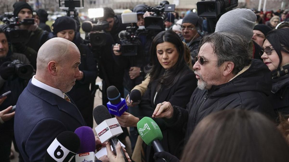 Ministrul Culturii a anuntat ca va renunta la proiectul ce impune actorilor sa prezinte rapoarte de activitate
