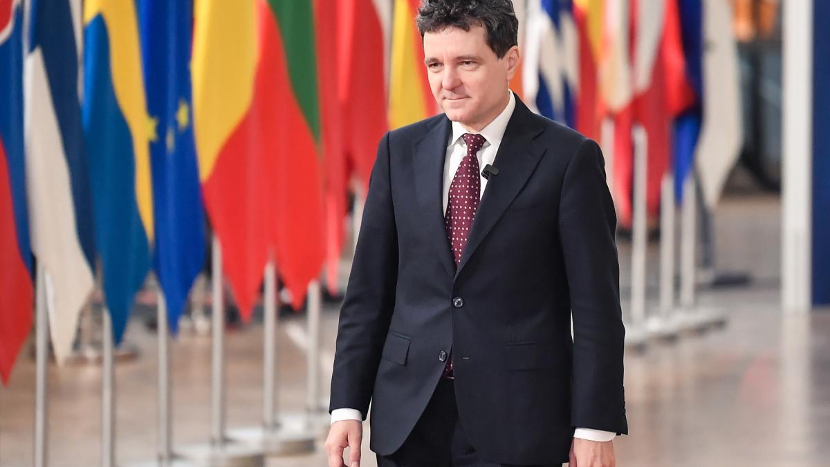Nicussor Dan Romania poate fi in cel mai bun caz observator in Consiliul Pacii al lui Trump avem discutii cu