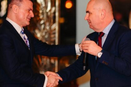 Nu am sarbatorit taierele Cum explica Bolojan prezenta la petrecere dupa ce a anuntat