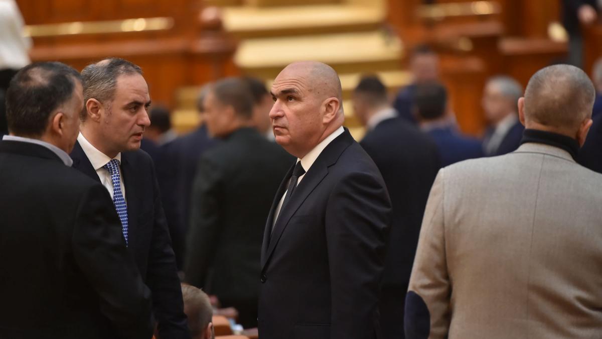 O criza politica ar putea destabiliza Romania Avertisment din partea BNR referitor la un scenariu