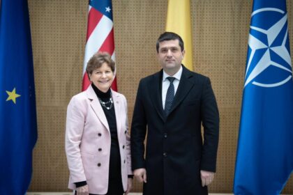 O delegatie a Congresului SUA a e efectuat o vizita in Romania pentru a evalua Centrul de Instruire F16 de la Baza 86