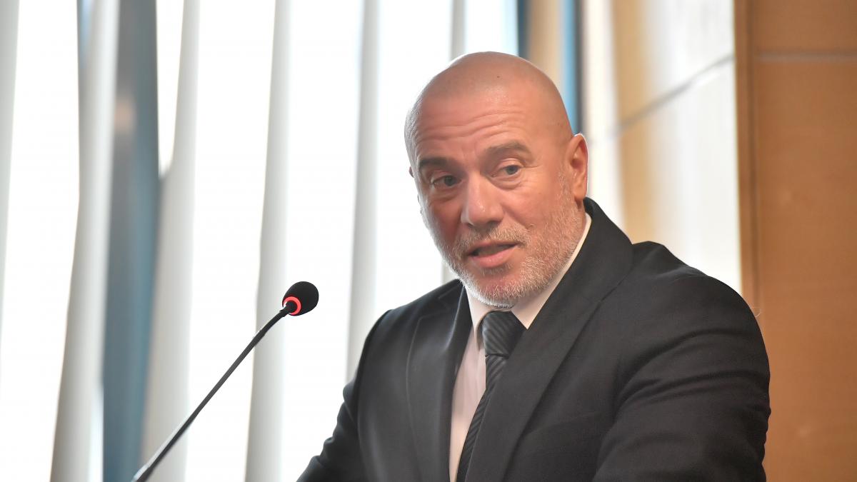 Partidul AUR a depus o motinue simpla impotriva ministrului Culturii Andras Demeter