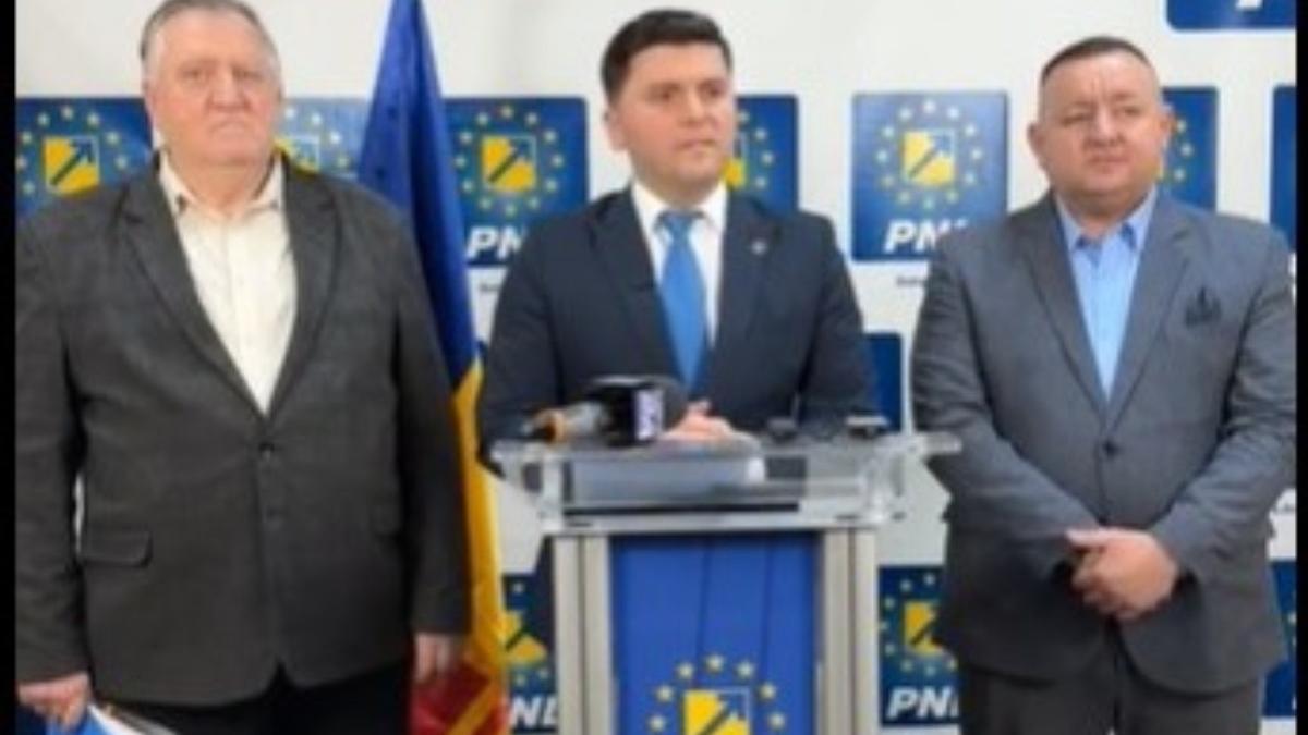 Premiera in Romania Doua comune se unesc din cauza lipsei de fonduri pentru intretinerea celor doua primarii Socond
