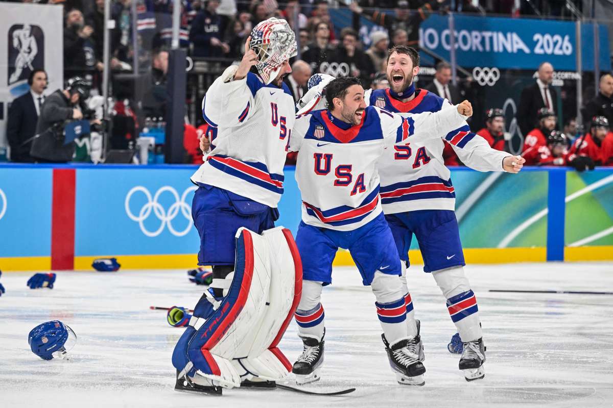 SUA se confrunta cu Canada in prelungiri si castiga medalia de aur olimpica la hochei