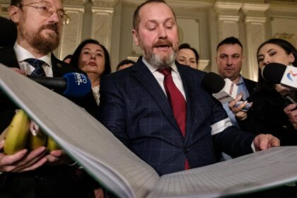 Senatorii PACE Intai Romania anunta inceputul grevei japoneze
