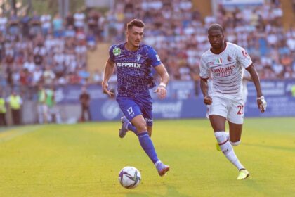 Steaua l a gasit pe fundasul central dorit de Daniel Oprita