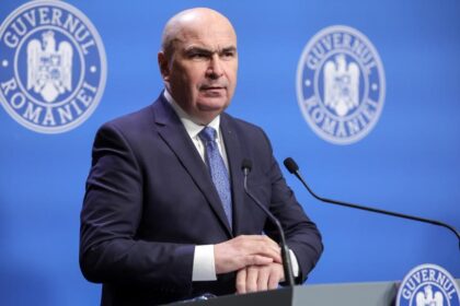 Taiere de venituri si concedieri in sectorul public pe agenda lui Bolojan Lasam pixurile jos si oprim