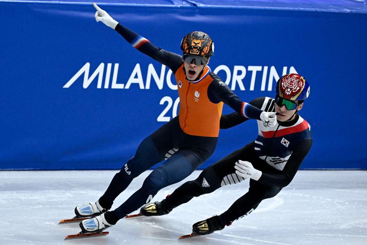 Tariile de Jos inchie Jocurile Olimpice cu o medalie de aur castigand stafeta la patinaj viteza pe pista scurta