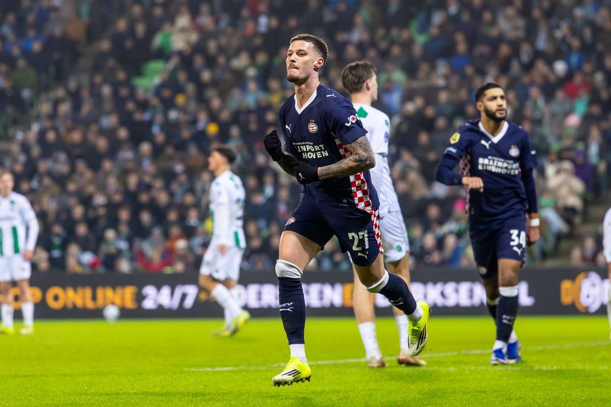 VIDEO Dennis Man inscrie din nou dar PSV sufera a doua infrangere a sezonului