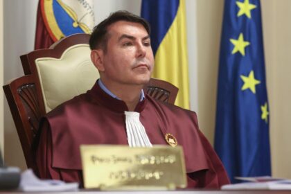 surse motivul intoarcerii din concediu a judecatorului CCR Gheorghe Stan s a prezentat la sedinta pentru a sustine