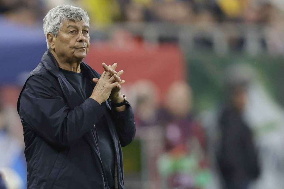 Accidentare in lotul Romaniei Mircea Lucescu a convocat de urgenta un alt jucator