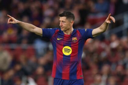 Barcelona ii prezinta lui Robert Lewandowski o noua propunere de contract