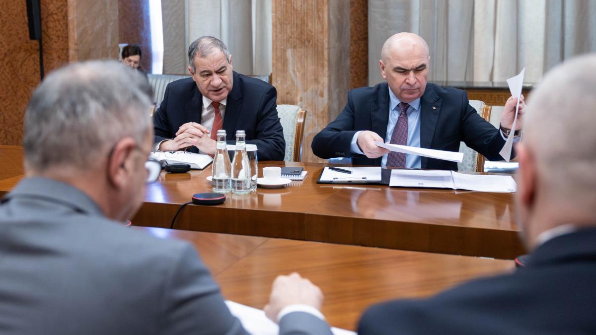 Bugetul pentru 2026 a fost prezentat Pensii si salarii inghetate Riscurile semnalae de Guvern
