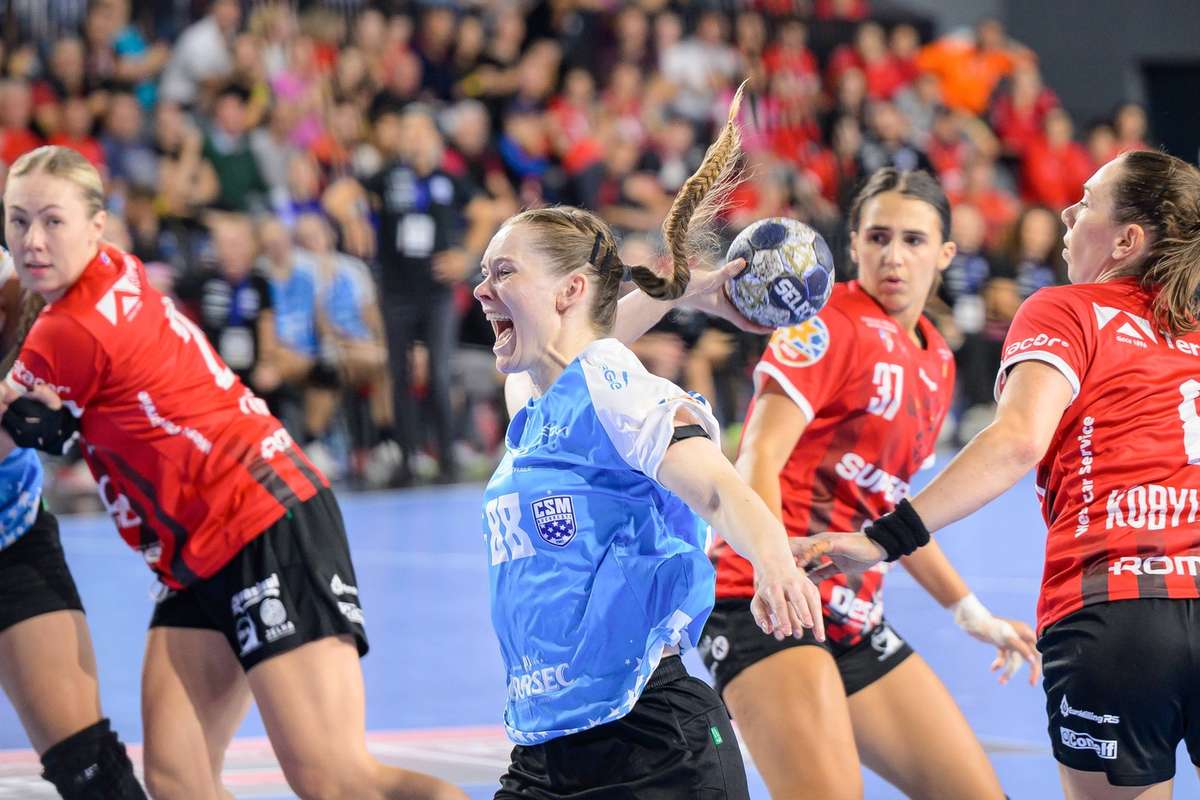 CSM Bucuresti se preda in campionat Gloria Bistrita favorita la castigarea titlului