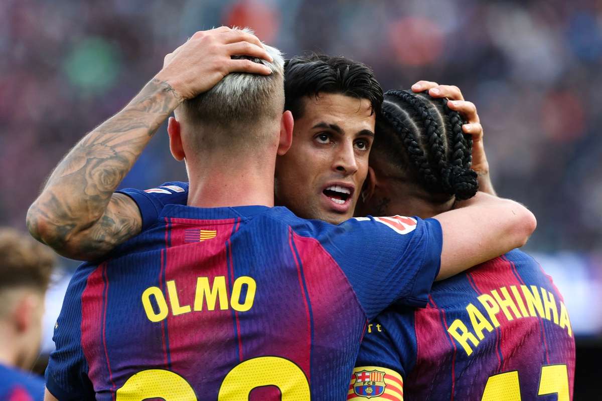 Hattrick Raphinha Barcelona isi infranga adversarul Sevilla si se distantzeaza in fruntea La Liga