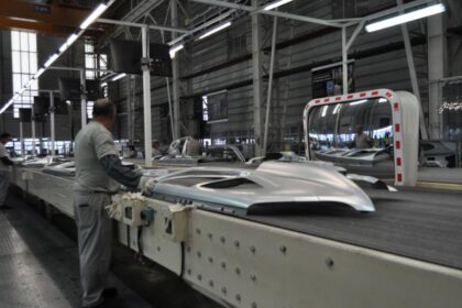 Ilie Bolojan despre restructurarile de la Dacia Sunt ingrijorat Asta va duce la pierderi in