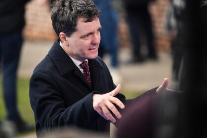 Intr Romnia sub umbrela nucleara a Franei Presedintele Nicusor Dan se deplaseaza in Polonia pentru