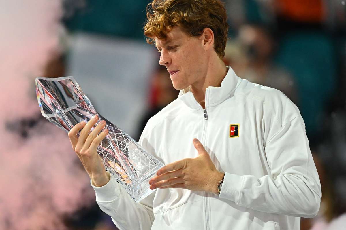 Jannik Sinner ar putea sa l demaieze curand pe Carlos Alcaraz Italianul se apropie de spaniol in clasamentul ATP