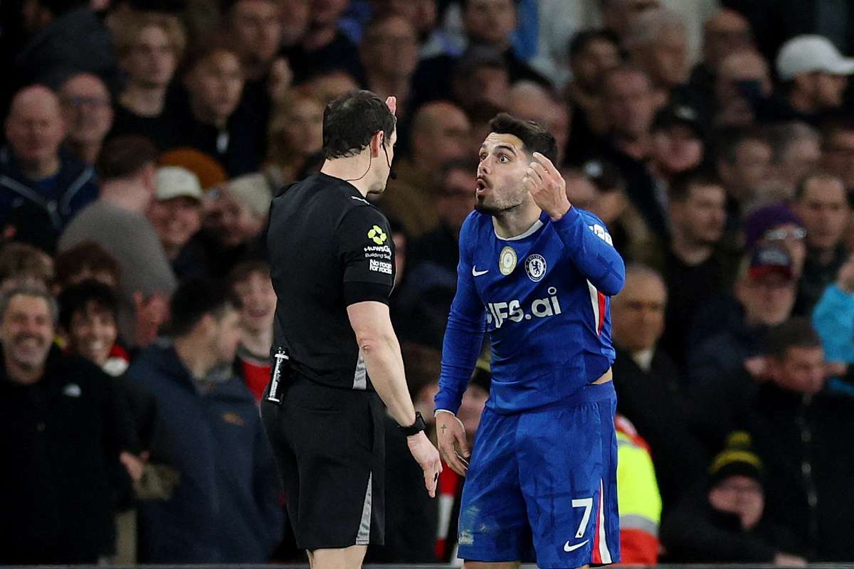 Jucatorul de la Chelsea eliminat pentru ca nu stia ca mai avea un cartonus galben ar putea fi sanctionat sever de FA