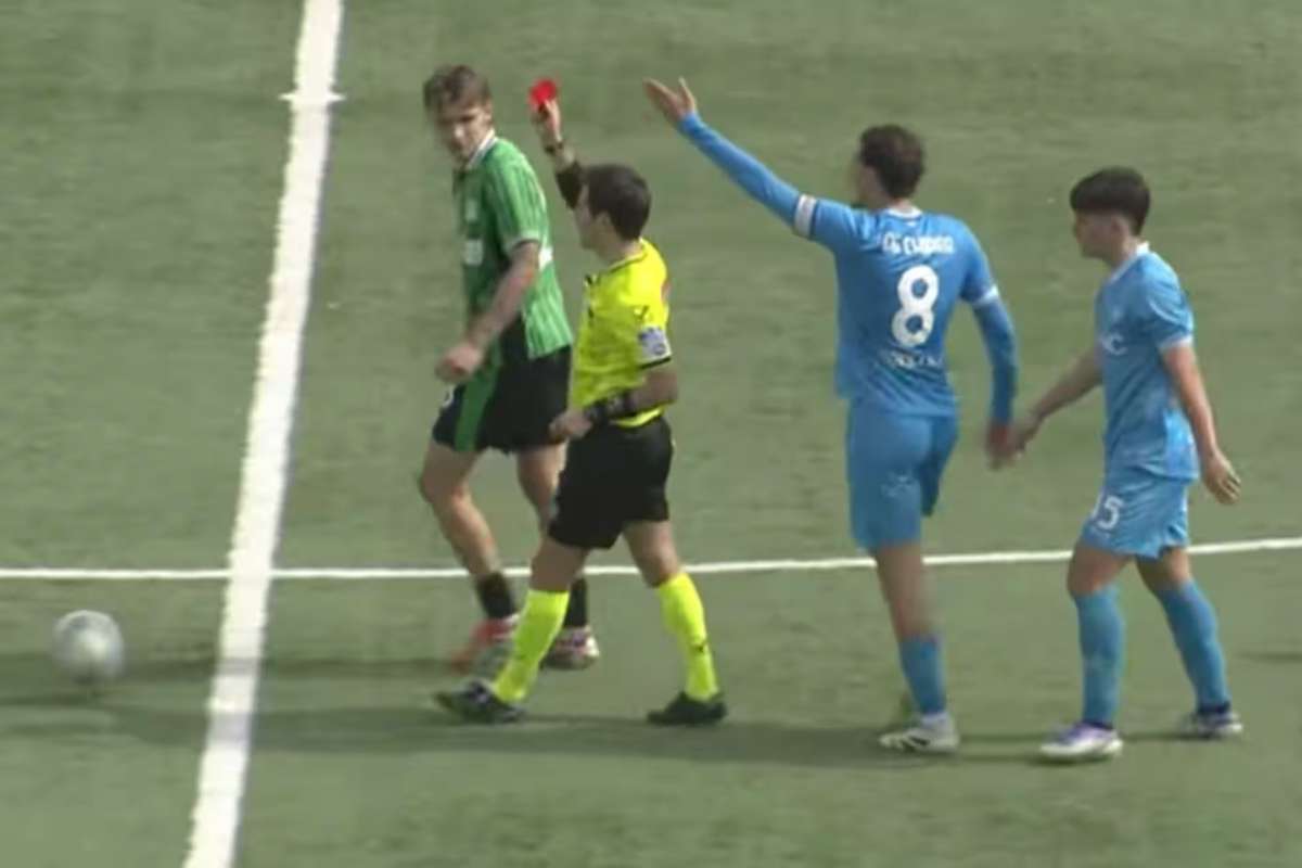 Jucatorul roman care a agresat un arbitru in Italia a primit o sanctiune diminuita