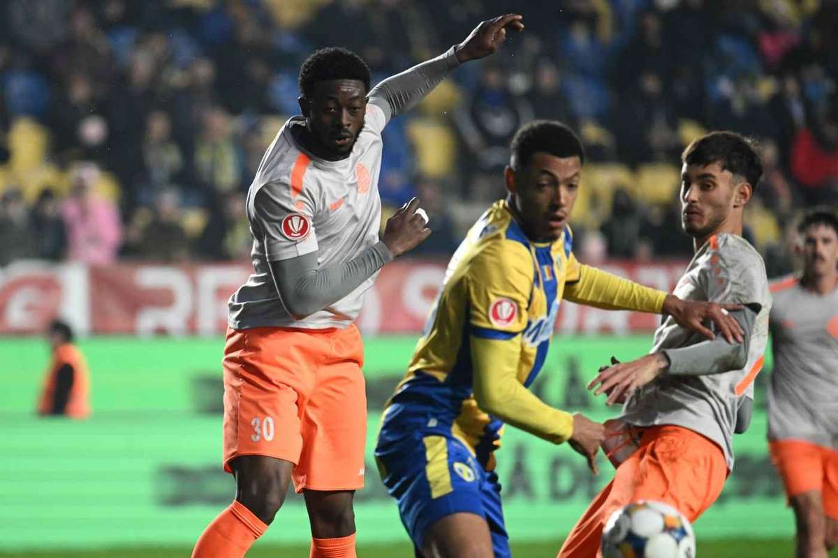 LIVE Superliga 1500 Metaloglobus Petrolul Lupii galbeni au ocazia sa obtina primele puncte in play out