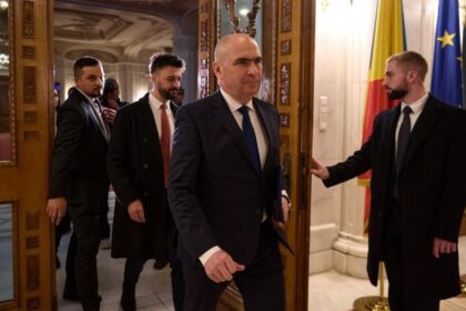 Liberalii au amanat sedinta de la Sibiu in care urma sa se decida daca PNL se retrage de la guvernare
