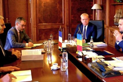 Ministrul Transporturilor intalniri cu ambasadorul Frantei in legatura cu investitiile bazate pe pozitia