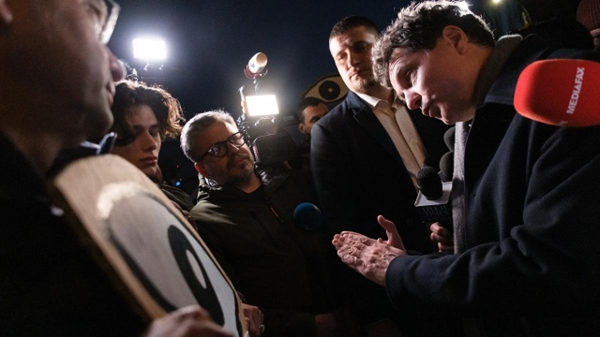 Nicuser Dan a iesit sa discute cu protestatarii care contestau numirile din Justitie Am de 100 de ori