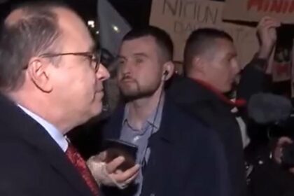 Noua ministra a Educatiei s a alaturat studentilor care protesteaza in Capitala impotriva