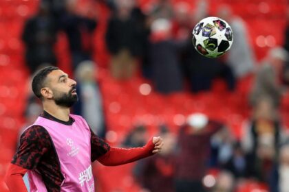 O echip de elita din Arabia Saudita vrea s l aduc pe Mohamed Salah