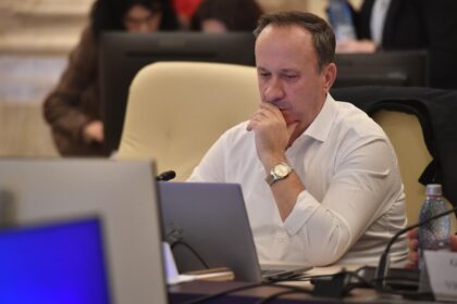 PNL avertizeaza CNCD dupa reactia tensionata a lui Adrian Catiu in comisia de buget Recidiveaza