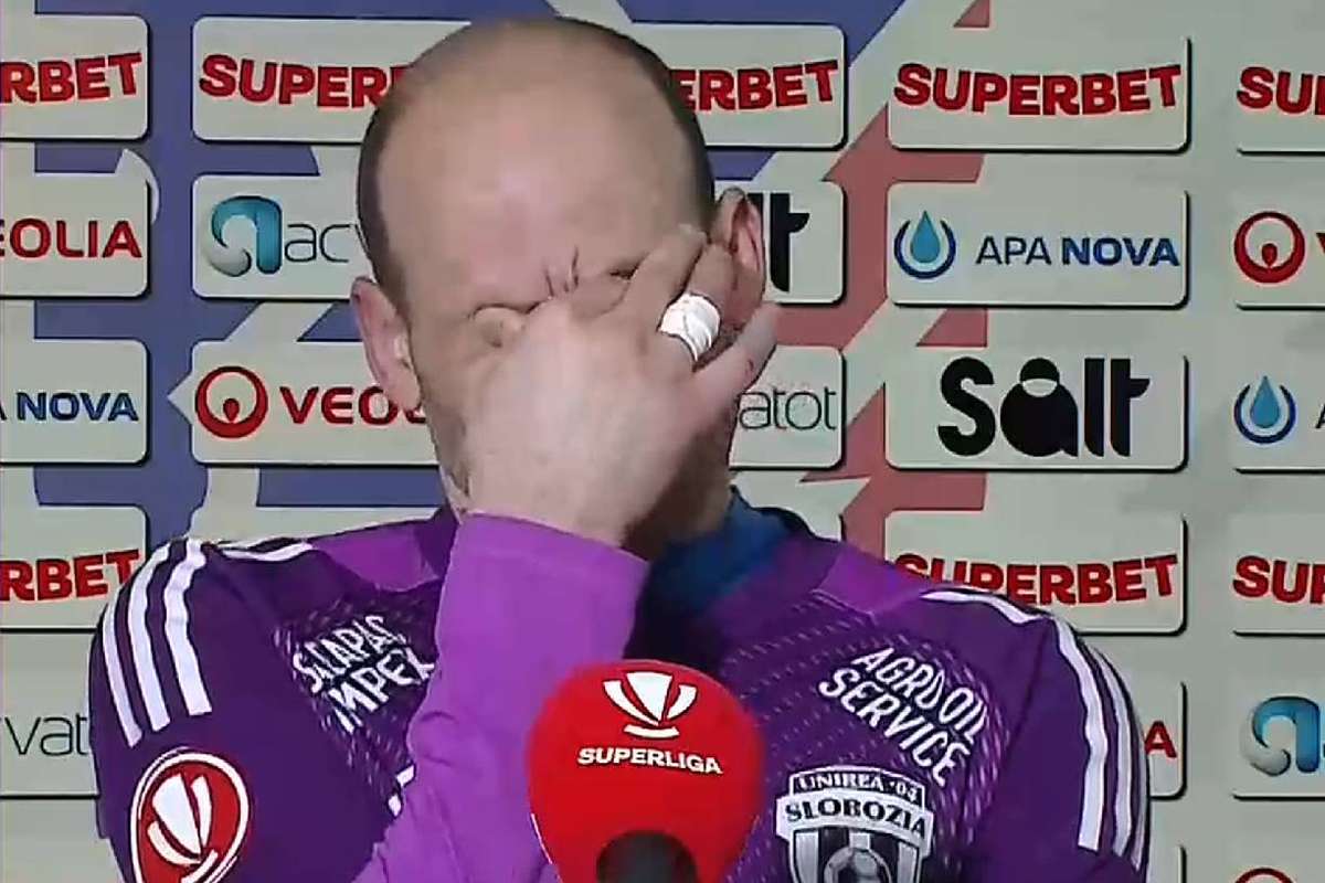 Portarul Denis Rusu in lacrimi dupa partida cu FC Botosani