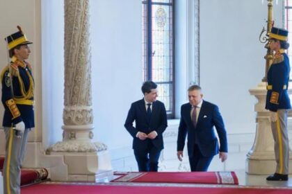 Robert Fico s a intalnit oficial cu Nicusor Dan la Palatul Cotroceni Ce teme au discutat