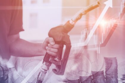 Romania decide daca va declara criza pe piata carburanilor Nicusor Dan si Ilie Bolojan discuta cu