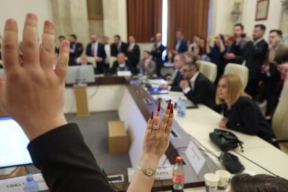 majoritate surprinzatoare in senat usr aur si pace au aprobat in comisie modificarea diurnei