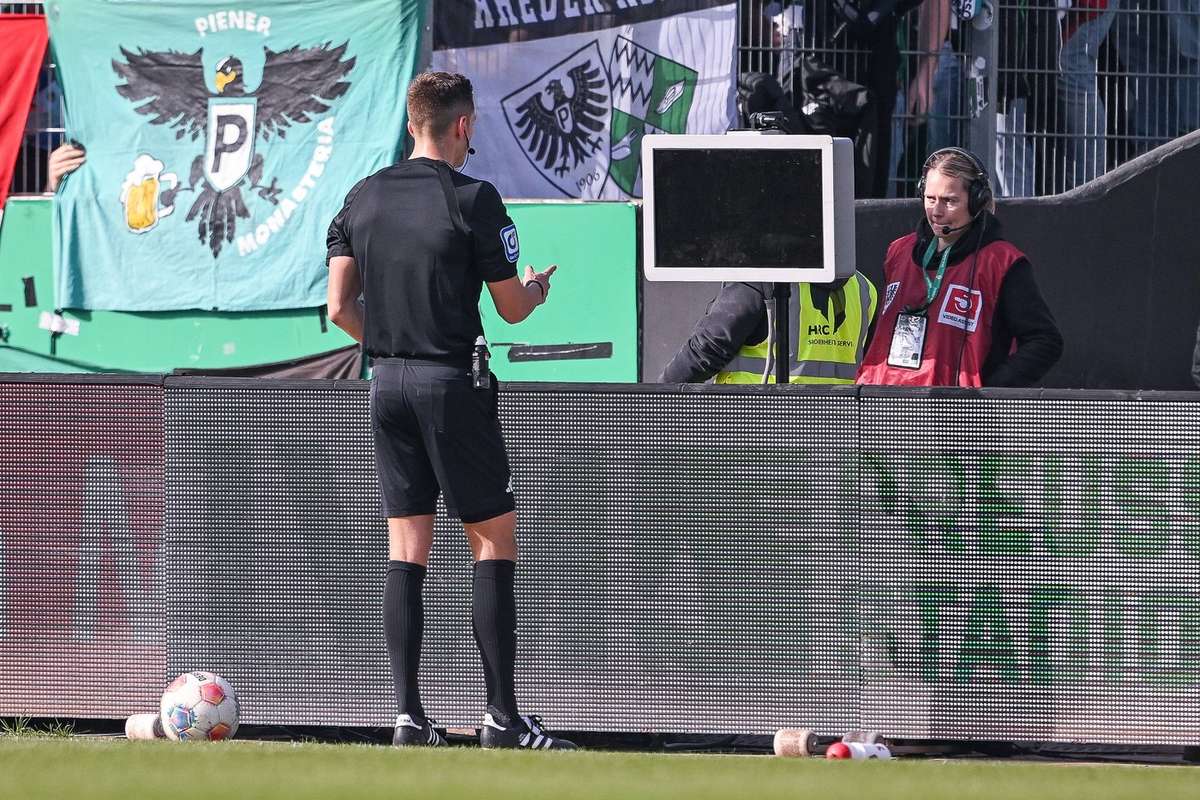 sabotaj in liga a doa germana suporterii au blocat sistemul var