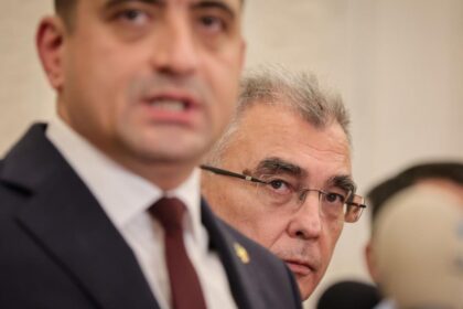 AUR a anuntat data la care va depune motinea de cenzura Petrisor Peiu Atunci se estimeaza o criza in intreaga