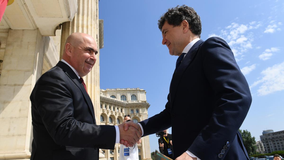 Ar fi putut Nicusor Dan sa previna criza politica Bolojan Cu persoane cu alte interese este foarte greu sa