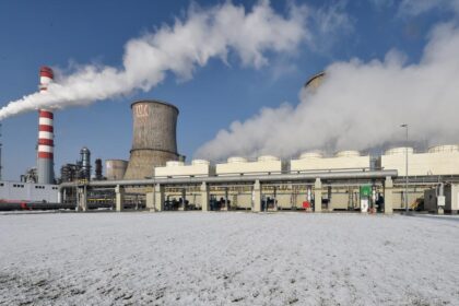 Bogdan Ivan anunta ca rafinaria Petrotel este gata sa inceapa productia de combustibil